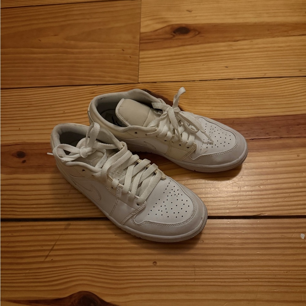 Women Nike air Jordan low white size 7